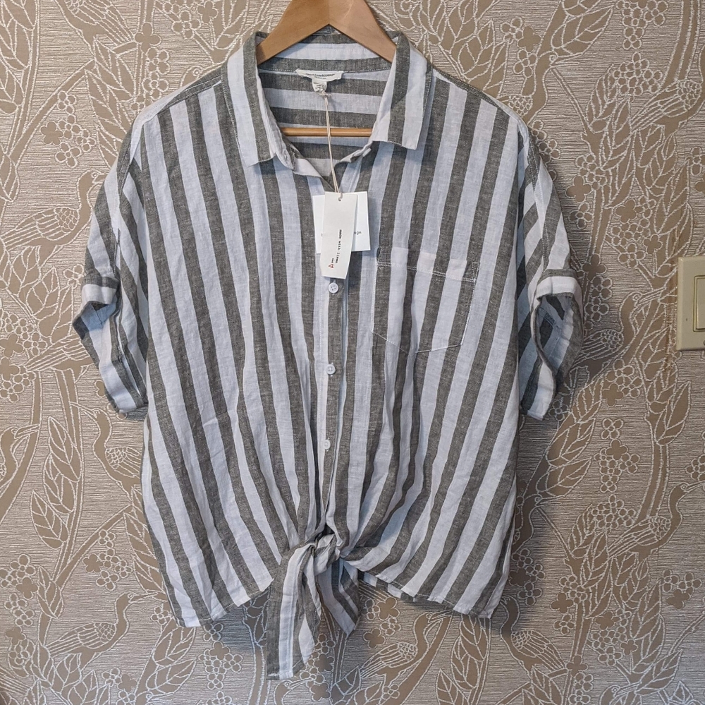 beachlunchlounge Tie-Front Linen Top